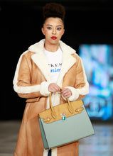 Load image into Gallery viewer, Womens Shearling Coat