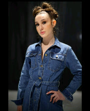 Load image into Gallery viewer, Women&#39;s Denim Shirt Dress With Belt
